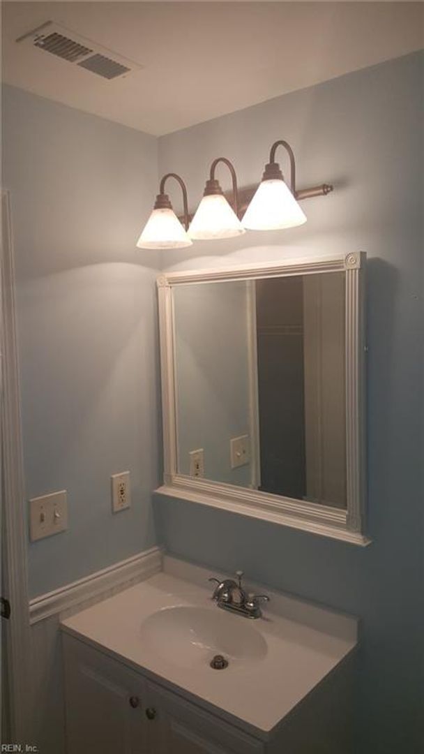 Building Photo - Ocean Lakes