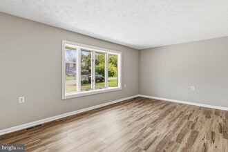 Building Photo - 638 Westwood Dr
