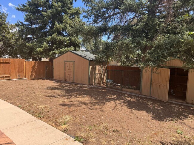 Building Photo - 3131 W Platte Ave