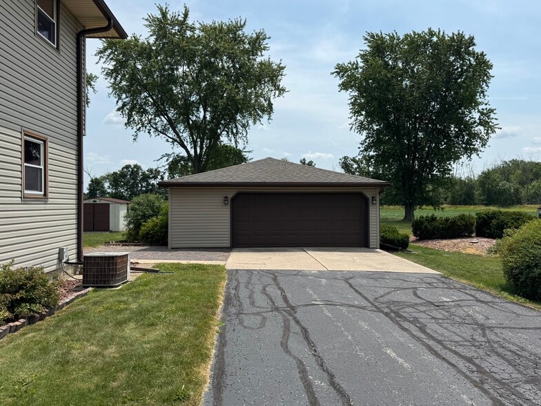 Building Photo - 23123 Rasmusson Dr