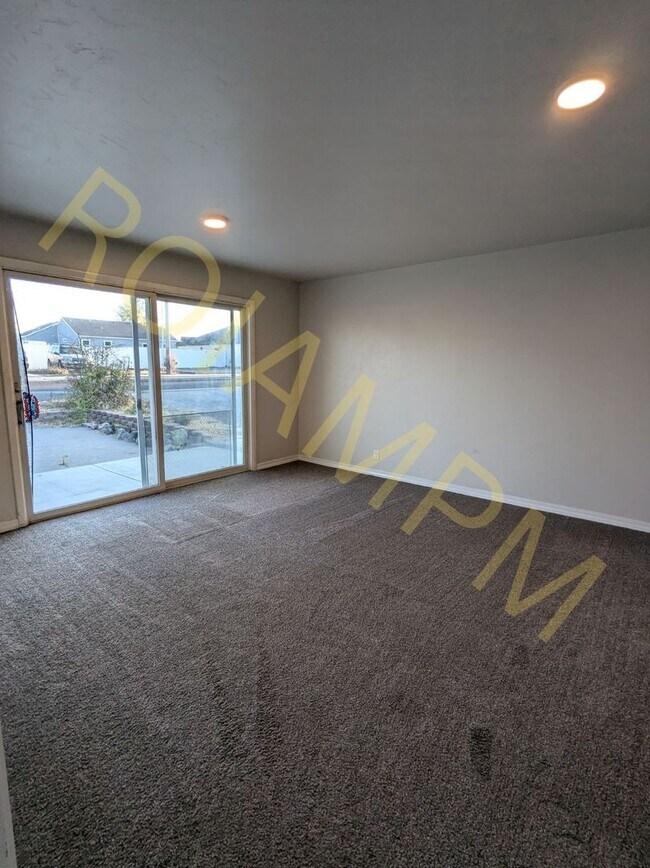 Building Photo - Charming 4-Bed 2-Bath house in Buhl