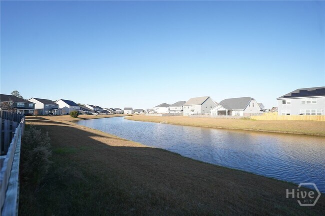 Building Photo - 23 Brookhaven Dr