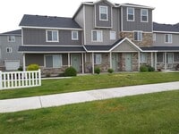 Building Photo - Beautiful 3 Bed 2 Bath townhome in Vineyard for rent