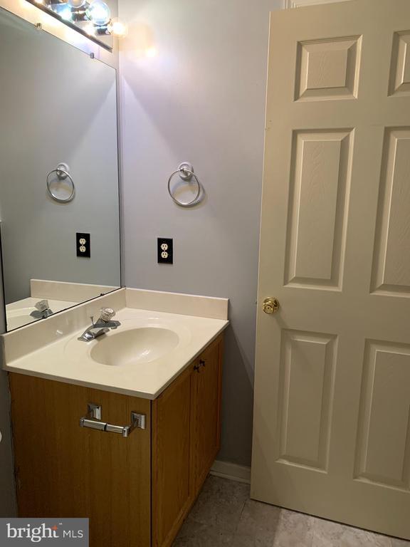 Building Photo - 47 Quince Tree Dr