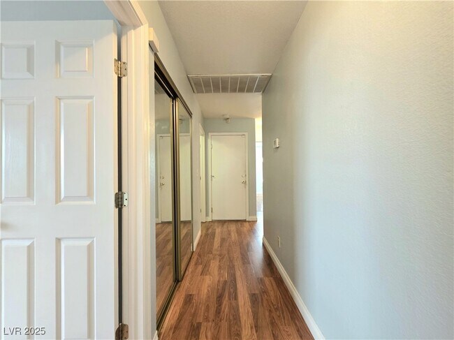 Building Photo - 8206 James Grayson Dr