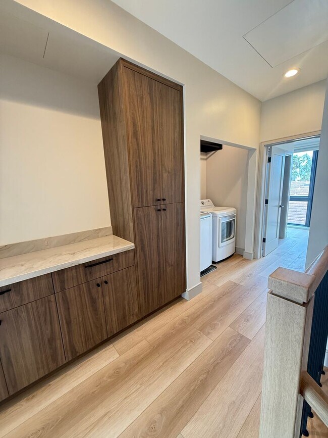 Building Photo - Brand new construction! 3 bedroom 3.5 bath end unit