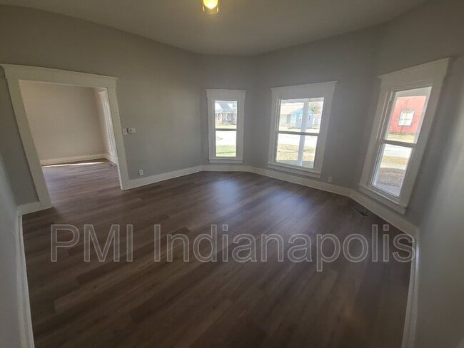 Building Photo - 639 W Morgan St