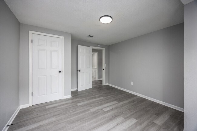 Building Photo - ? Fully Renovated 3-Bedroom Home in Starke...
