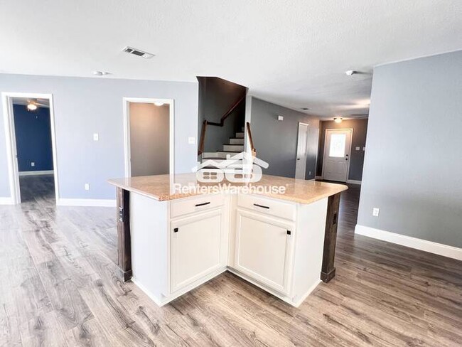 Building Photo - Move-in Ready!!! Stunning 4 bedroom in Nor...