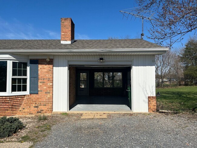 Building Photo - Home for rent in Weyers Cave