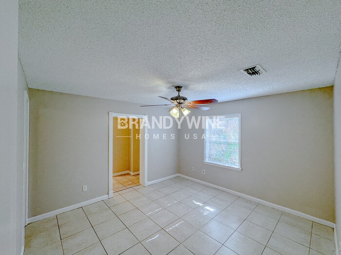 Building Photo - 10847 Bahia Dr