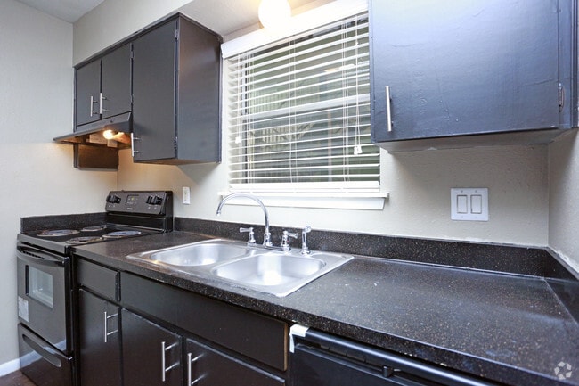 Interior Photo - Elm Creek