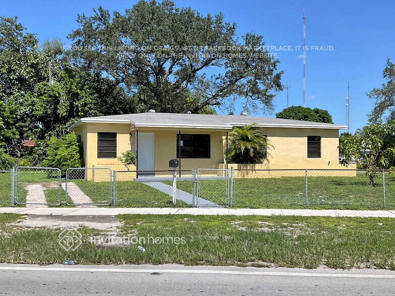 Primary Photo - 661 NW 191st St