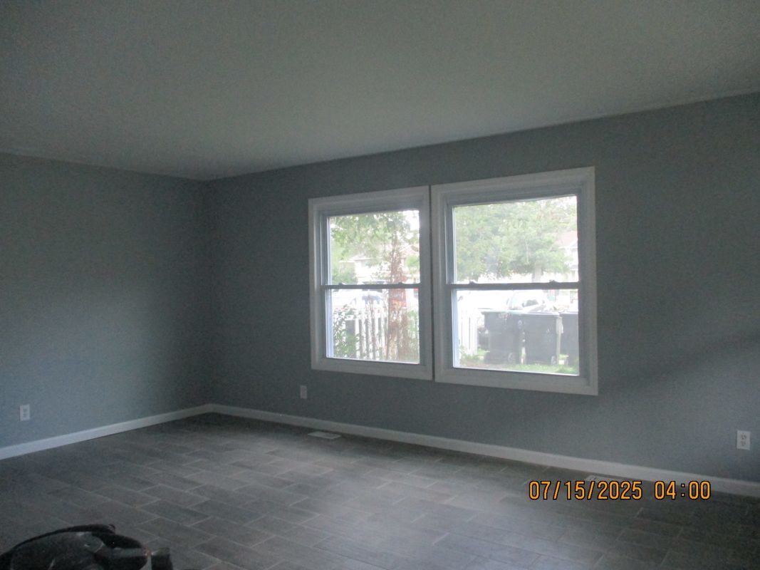 Building Photo - 25 Medford Ct