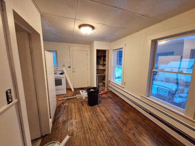 Building Photo - Morse Ave