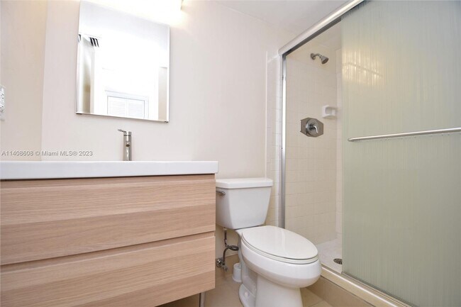 Building Photo - 7500 NW 5th Pl