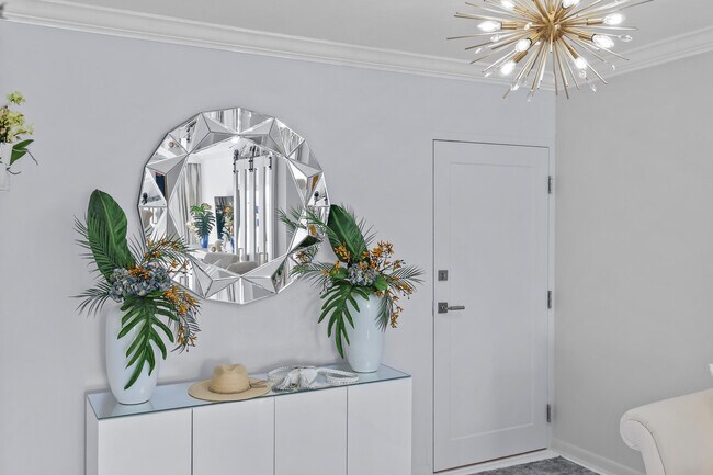 Building Photo - 170 N Ocean Blvd