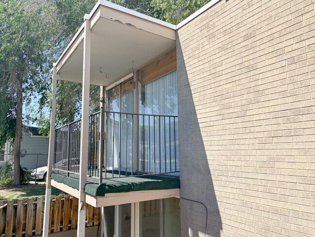 Building Photo - 4426 S Rosehaven Ct