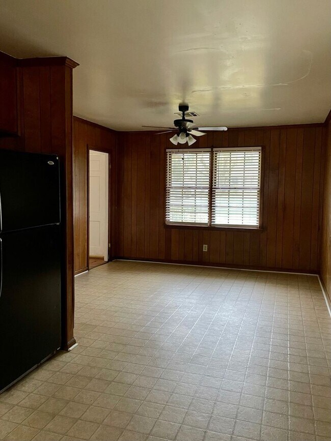 Building Photo - 3 Bed, 2 Bath Home in Prattville!