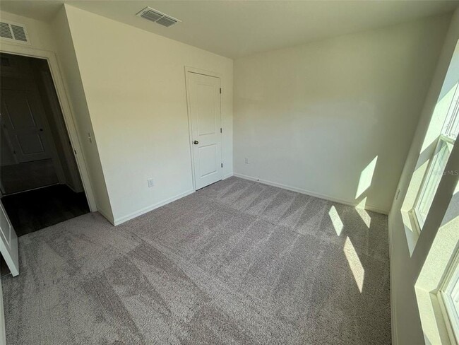 Building Photo - 3471 Ledgewood St