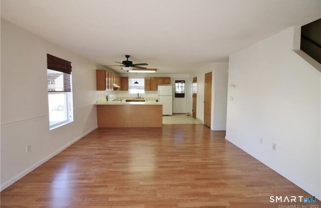 Building Photo - 37 Summersweet Dr