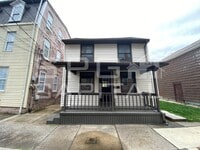 Building Photo - 144 Wilson St