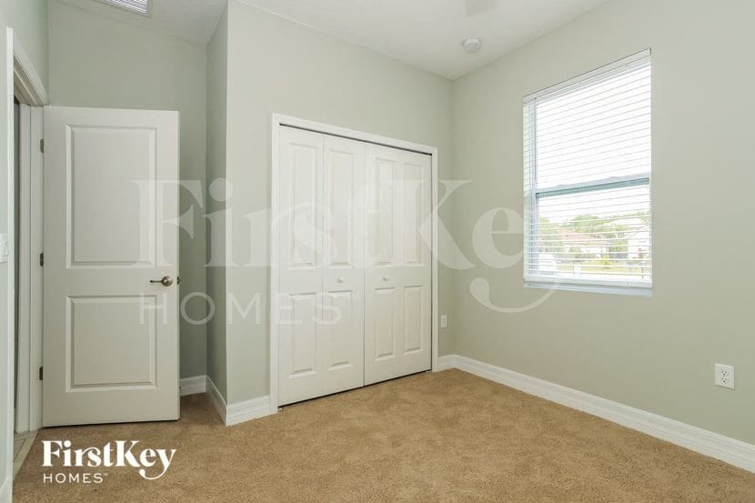 Building Photo - 642 Gull Dr