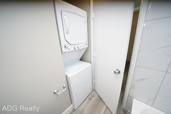Building Photo - 1 br, 1 bath House - 3682 Melonies Dr #4