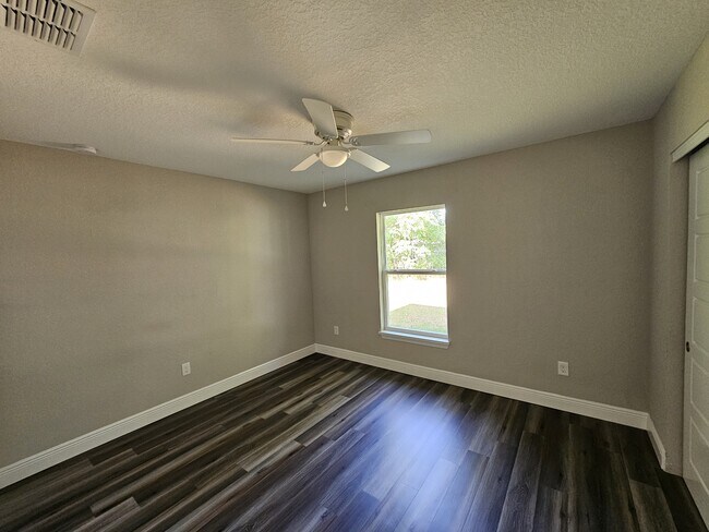 Building Photo - 56 Pine Trace Ct