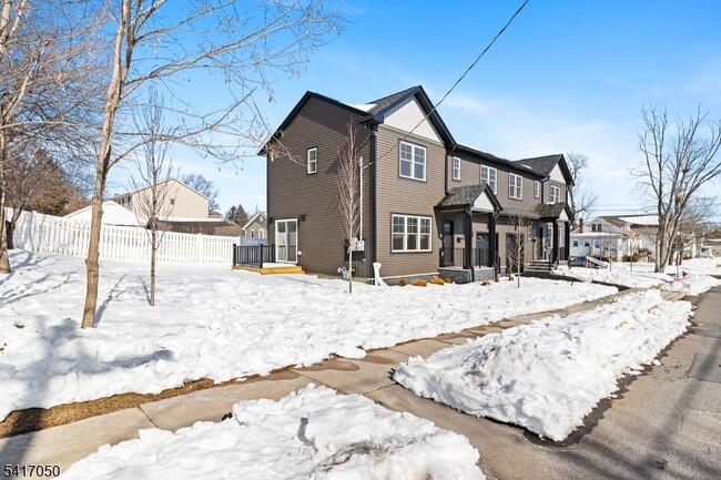 Building Photo - 401 Tillman St