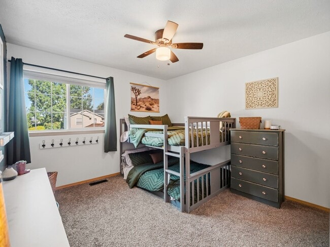 Building Photo - Furnished 3-Bedroom Home in Spokane Valley – Comfortable & Move-In Ready
