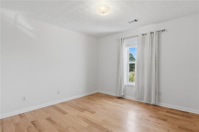 Building Photo - 2123 Beacon Crest Dr