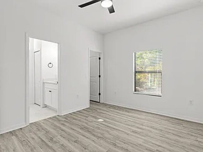 Building Photo - 1141 Edgerton Ave