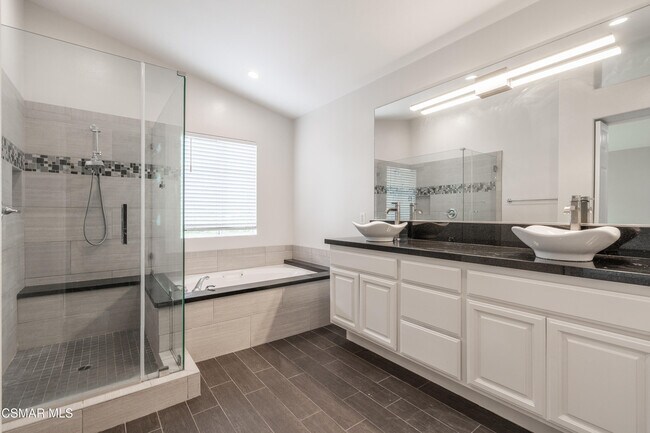 Building Photo - 3109 La Casa Ct