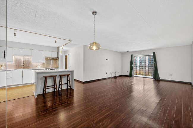 Building Photo - Now Available: Lovely 2 Bedroom, 2 Bath Condo in KOP!!