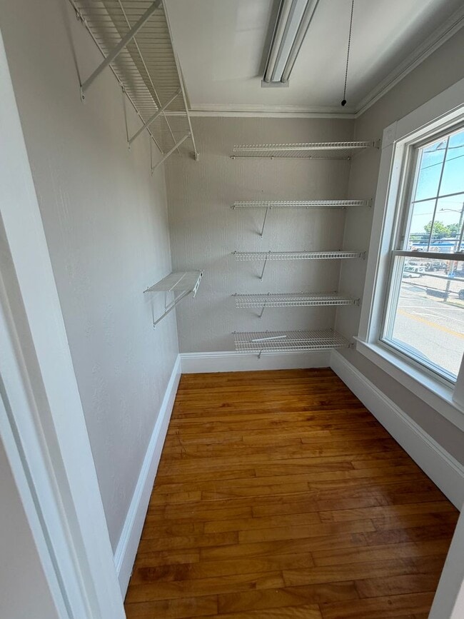 Building Photo - Spacious 4BR/3BA Home in Downtown Dover — Freshly Updated, Walk to Everything