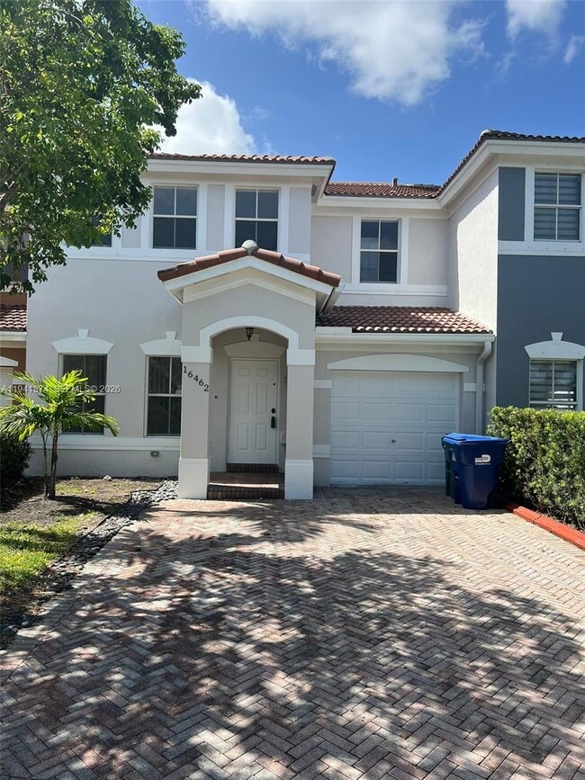 Building Photo - 16462 SW 48th Terrace