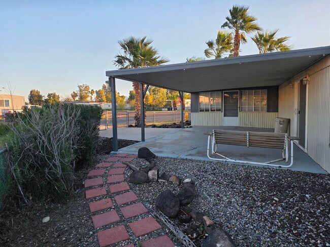 Building Photo - 2 Bedroom/2Bath Mobile home with Arizona Room and Fully Fenced Yard.