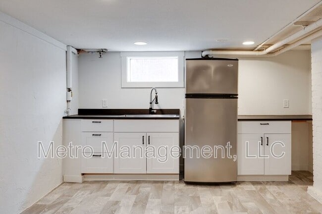 Building Photo - 1415 N Rosa Parks Way