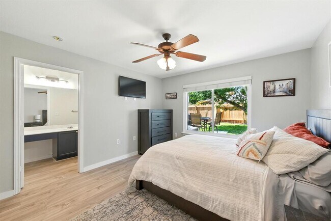 Building Photo - 5307 Apple Orchard Ln