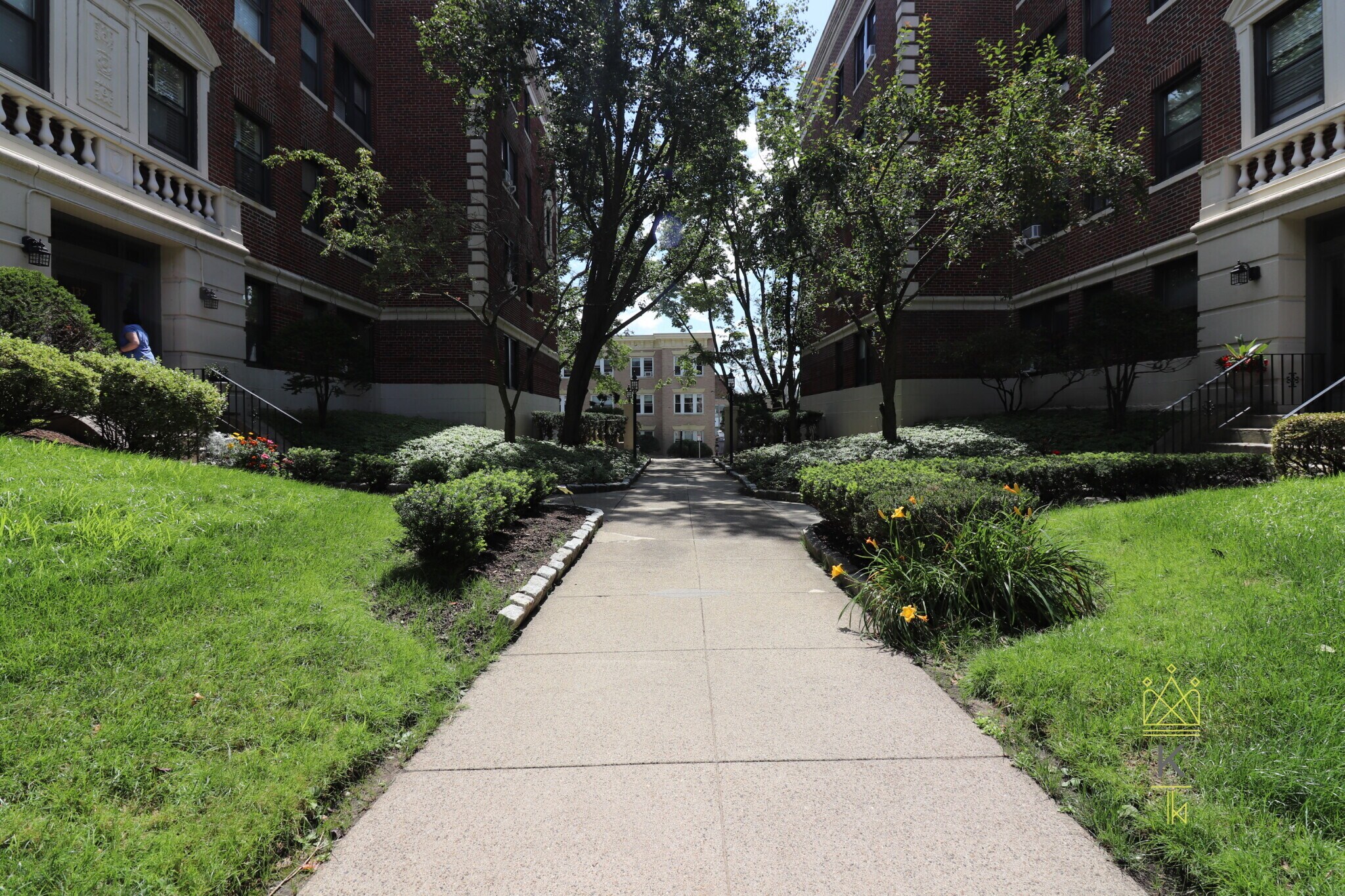 Building Photo - 145 Englewood Ave