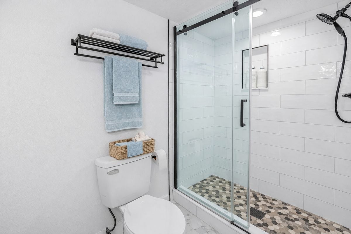 Building Photo - 9613 Tara Cay Ct