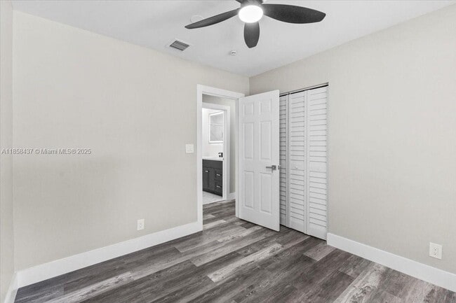 Building Photo - 6120 SW 63rd St