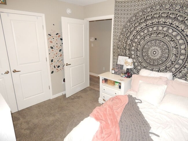 Building Photo - 180 Economy St