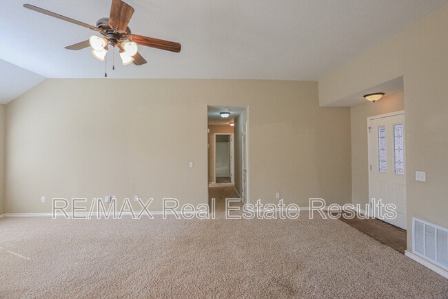Building Photo - 6303 S 37th St