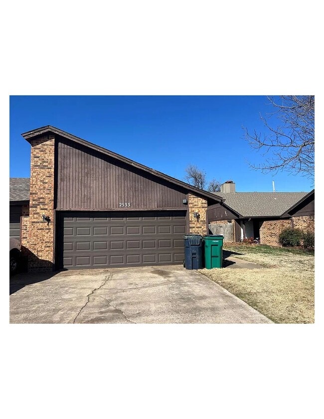 Building Photo - 2533 W Hefner Rd
