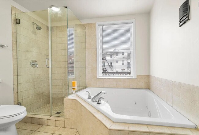 Building Photo - 1401 Druid Hill Ave