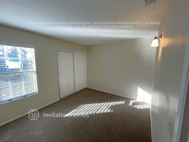 Building Photo - 10980 Village Rd