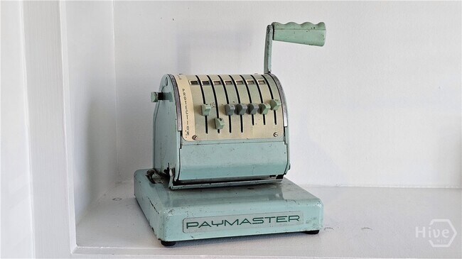 Building Photo - 14 E 41st St