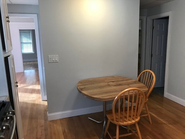 Building Photo - 72 Boston Ave